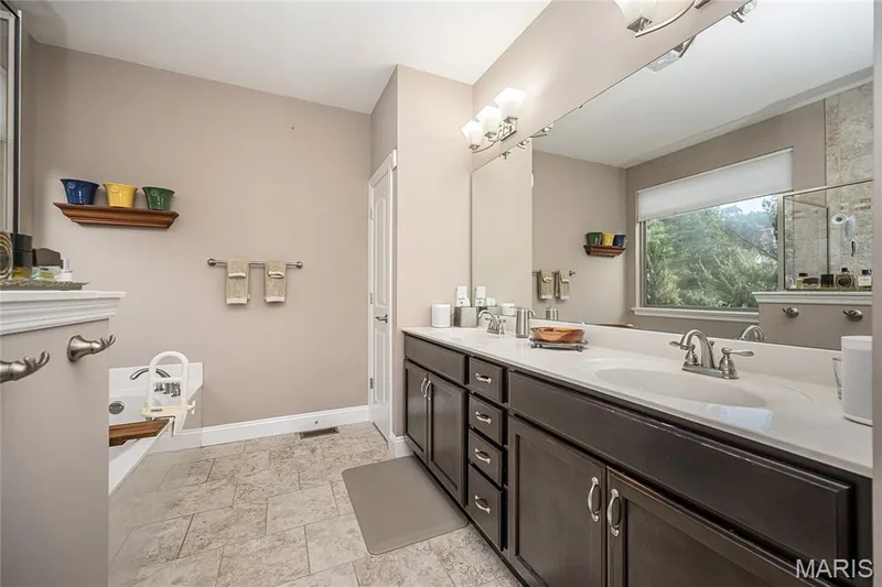 101 Castlewood Estates Drive, O'Fallon, MO 63368 — listing photo 32 of 55