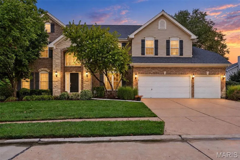 704 Knollshire Way Court, Dardenne Prairie, MO β listing photo 1