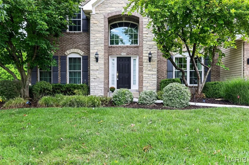 704 Knollshire Way Court, Dardenne Prairie, MO 63368 — listing photo 2 of 73