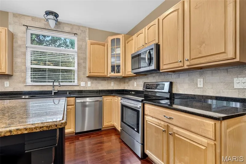 704 Knollshire Way Court, Dardenne Prairie, MO 63368 — listing photo 18 of 73