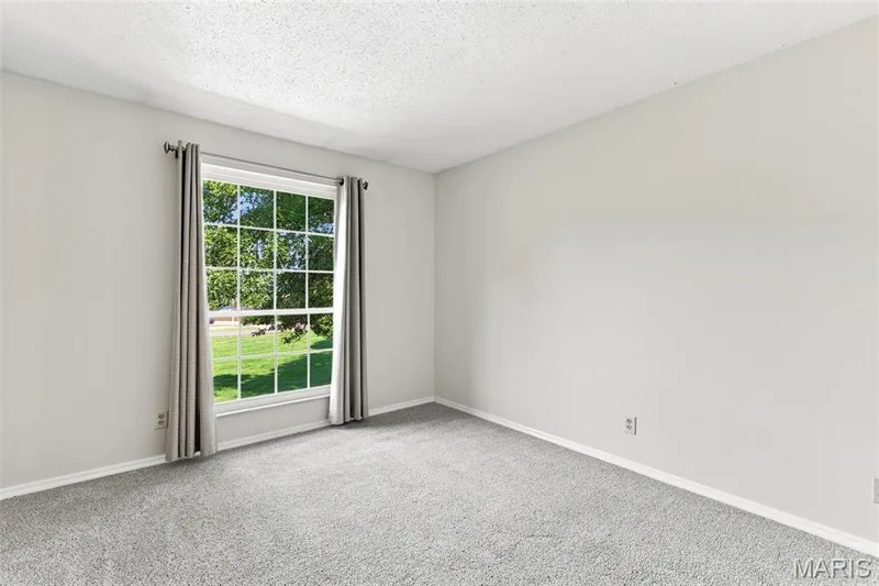 1521 Hedgeford Drive #16, Chesterfield, MO 63017 — listing photo 22 of 35