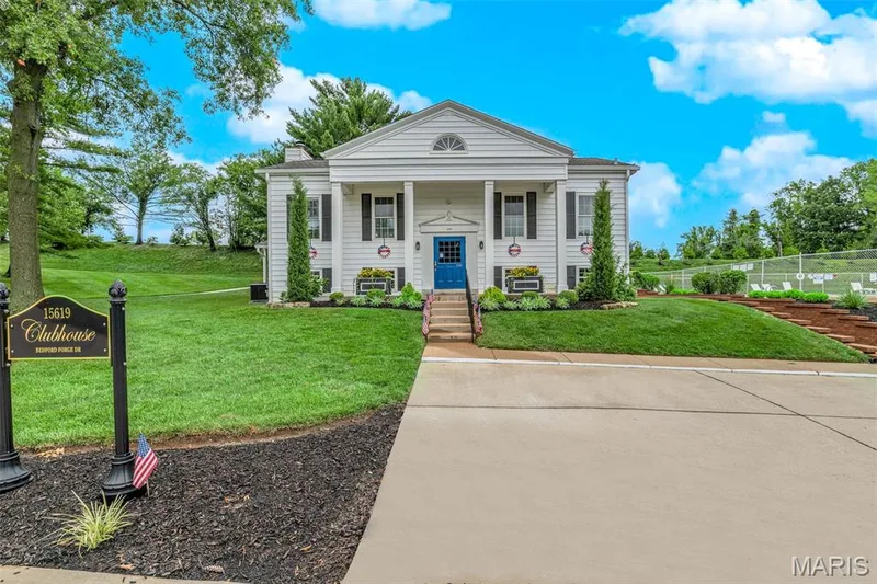 1521 Hedgeford Drive #16, Chesterfield, MO 63017 — listing photo 29 of 35
