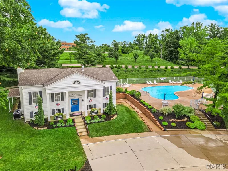 1521 Hedgeford Drive #16, Chesterfield, MO 63017 — listing photo 35 of 35