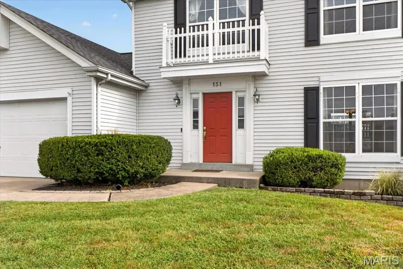151 Royallsprings Parkway, O'Fallon, MO 63368 — listing photo 2 of 50