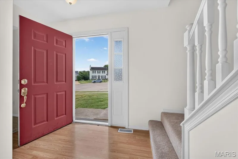 151 Royallsprings Parkway, O'Fallon, MO 63368 — listing photo 3 of 50