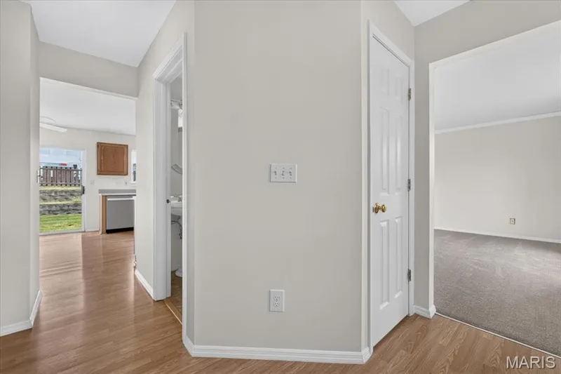 151 Royallsprings Parkway, O'Fallon, MO 63368 — listing photo 5 of 50