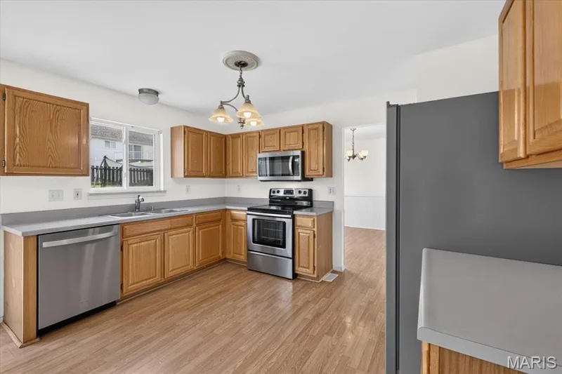 151 Royallsprings Parkway, O'Fallon, MO 63368 — listing photo 13 of 50