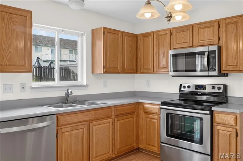 151 Royallsprings Parkway, O'Fallon, MO 63368 — listing photo 14 of 50