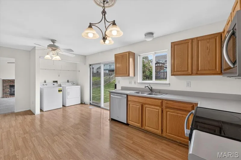 151 Royallsprings Parkway, O'Fallon, MO 63368 — listing photo 16 of 50