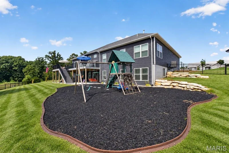 512 Spruce Hollow Court, Wentzville, MO 63385 — listing photo 6 of 14