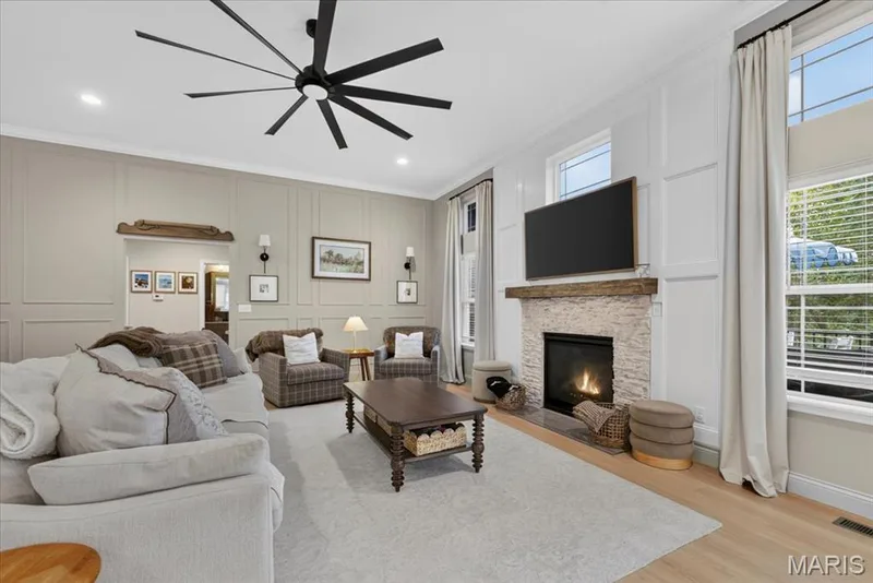 512 Spruce Hollow Court, Wentzville, MO 63385 — listing photo 6 of 51