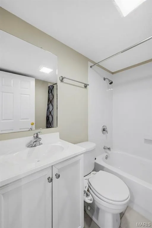 Full Bath in Finished Lower Level — 223 Chestnut Hill Drive, O'Fallon, MO 63368