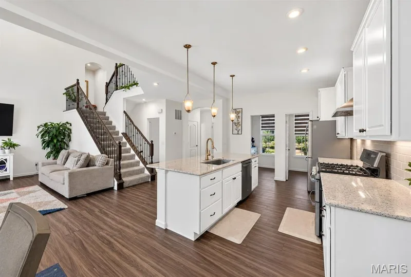 Stunning kitchen — 708 Kenmare Court, Dardenne Prairie, MO 63368