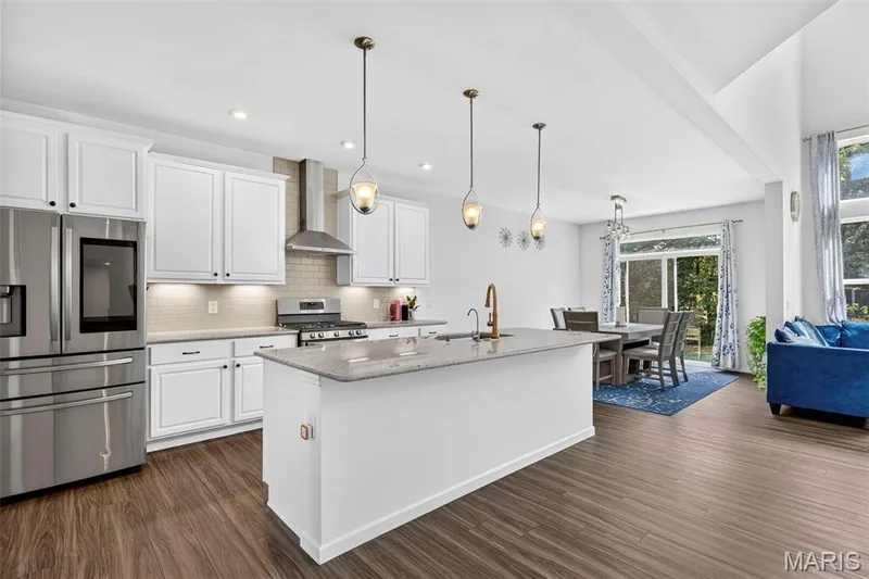 Large island to gather around — 708 Kenmare Court, Dardenne Prairie, MO 63368