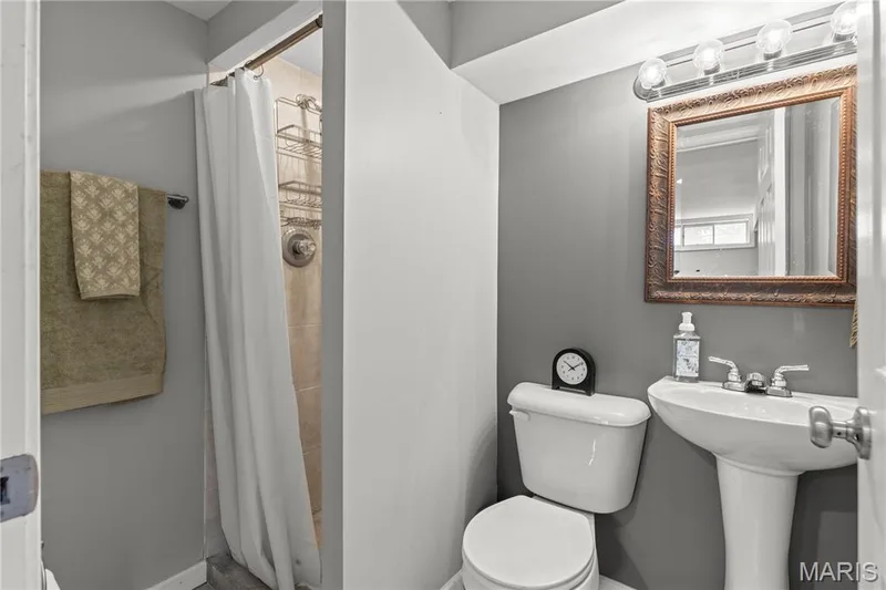 3305 Highgate Lane, St Charles, MO 63301 — listing photo 19 of 25