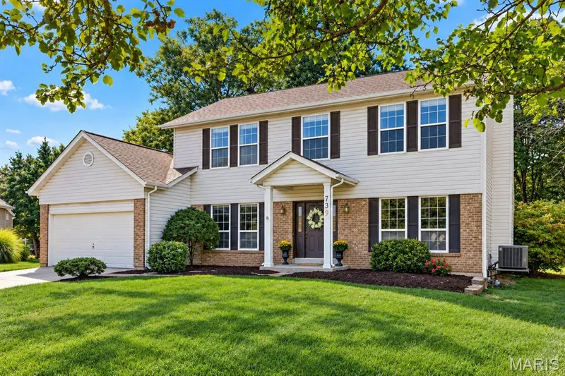 739 Winterfield Drive, St Peters, MO β listing photo 1