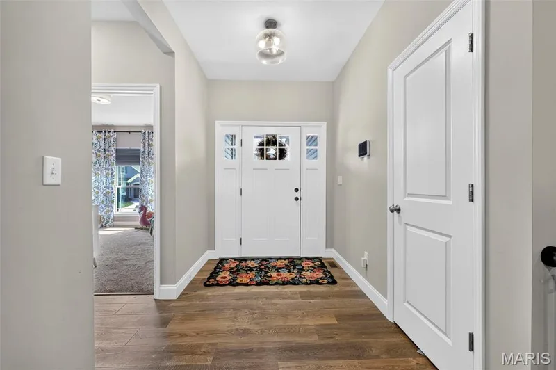 293 Laurens Spring Court, Lake St. Louis, MO 63367 — listing photo 4 of 38
