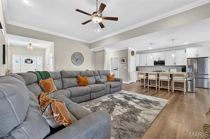 293 Laurens Spring Court, Lake St. Louis, MO 63367 — listing photo 5 of 38