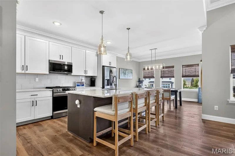 293 Laurens Spring Court, Lake St. Louis, MO 63367 — listing photo 6 of 38