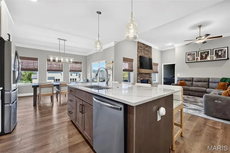 293 Laurens Spring Court, Lake St. Louis, MO 63367 — listing photo 9 of 38
