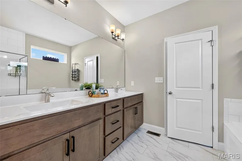 293 Laurens Spring Court, Lake St. Louis, MO 63367 — listing photo 25 of 38
