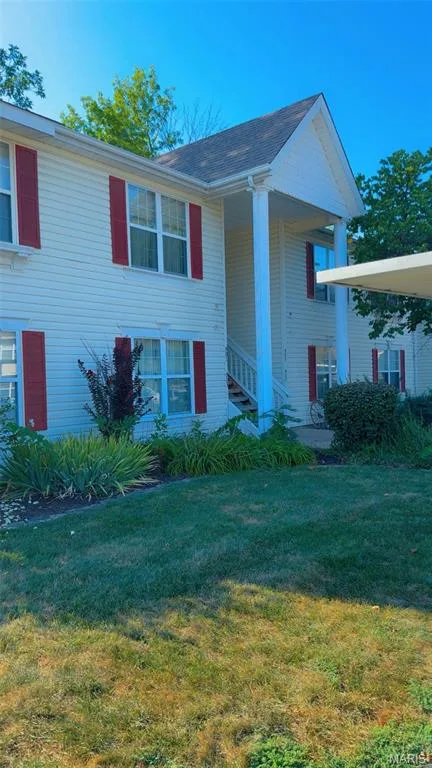 905 Sugar Lake Court #6, St Peters, MO 63376 — listing photo 2 of 15