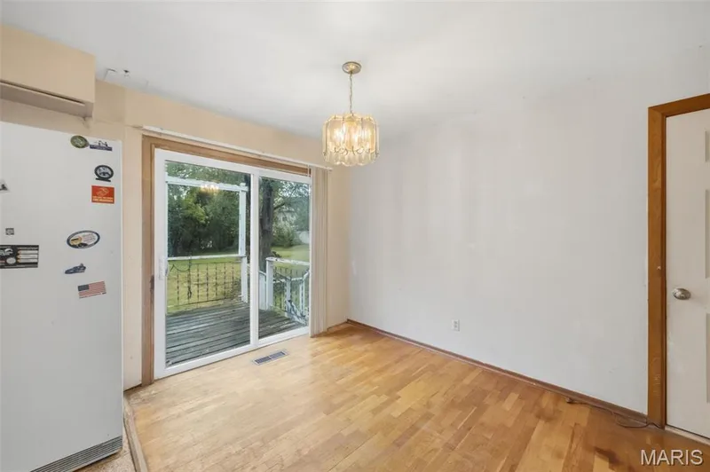 1301 Drummond Court, St Charles, MO 63303 — listing photo 6 of 31