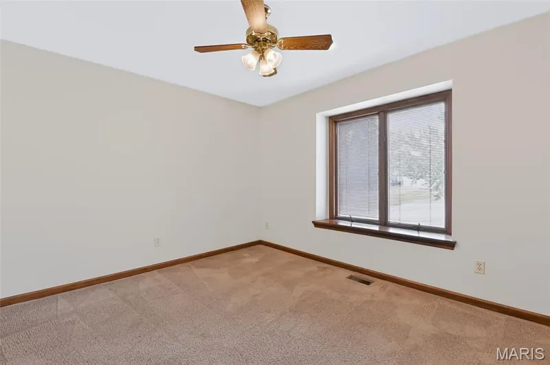 12 Meadow Crest Court, St Charles, MO 63303 — listing photo 26 of 50