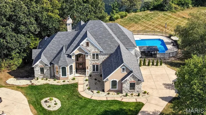 2314 Longest Drive, Wentzville, MO 63385 — listing photo 1 of 99