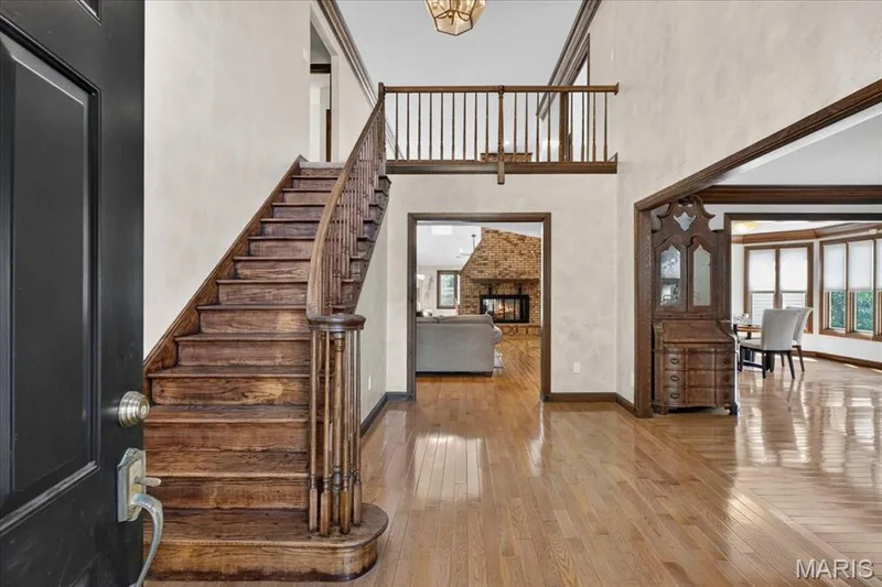 Two story entry foyer — 14418 W Open Meadow Court W, Chesterfield, MO 63017