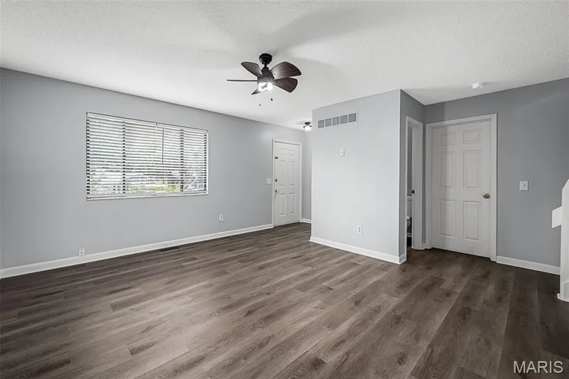 2804 Savoy Drive #2804, Lake St. Louis, MO 63367 — listing photo 8 of 48