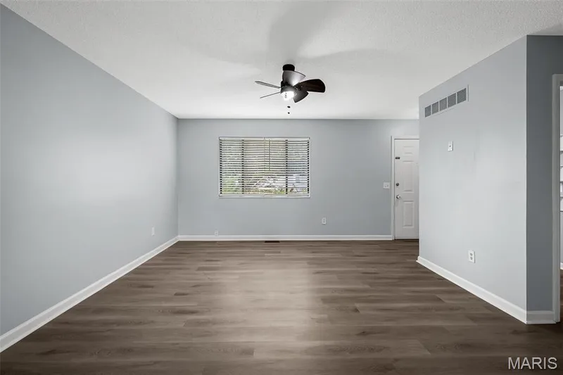 2804 Savoy Drive #2804, Lake St. Louis, MO 63367 — listing photo 10 of 48