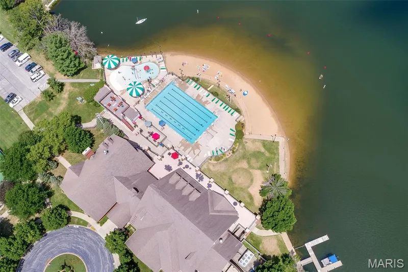 2804 Savoy Drive #2804, Lake St. Louis, MO 63367 — listing photo 37 of 48