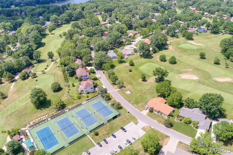 2804 Savoy Drive #2804, Lake St. Louis, MO 63367 — listing photo 39 of 48