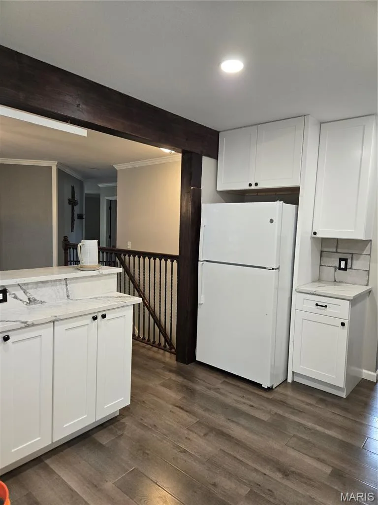 Another view of kitchen — 266 Savoy Drive, Lake St. Louis, MO 63367
