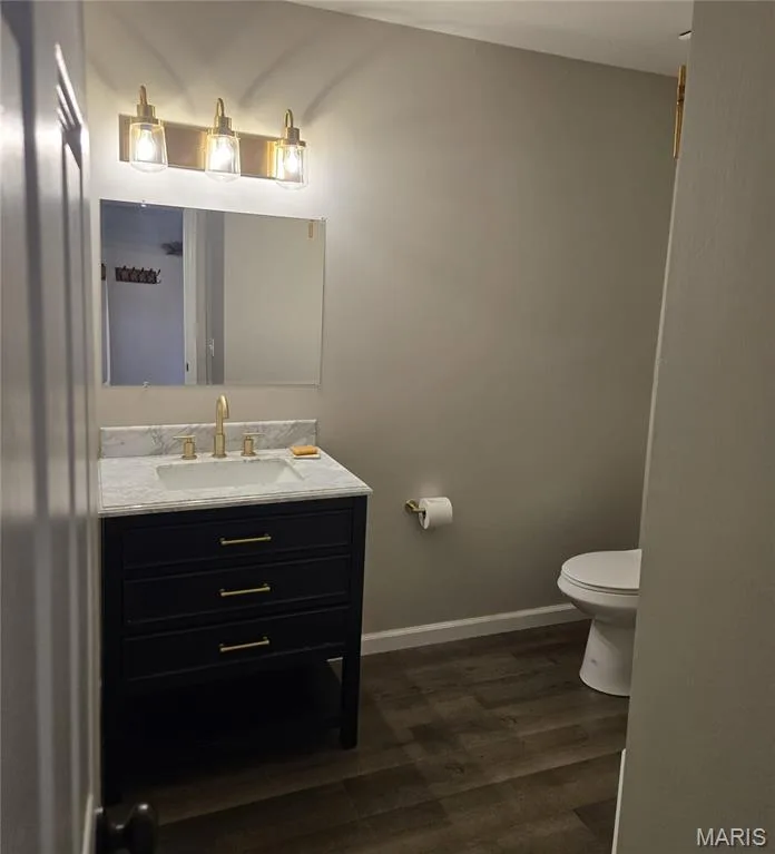 Half bath on main level — 266 Savoy Drive, Lake St. Louis, MO 63367
