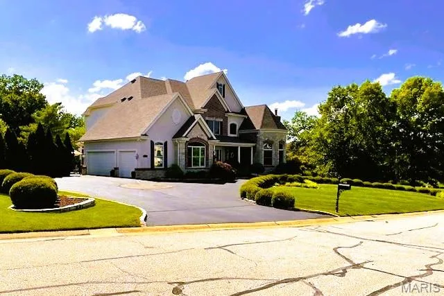 1009 Savonne Court, Chesterfield, MO 63005 — listing photo 4 of 49