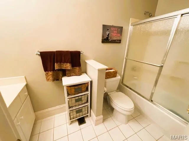 3 of 3 Upper Baths — 1009 Savonne Court, Chesterfield, MO 63005
