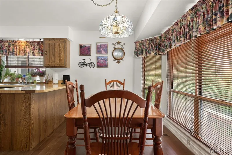 37 Great Lakes Drive, St Peters, MO 63376 — listing photo 12 of 66