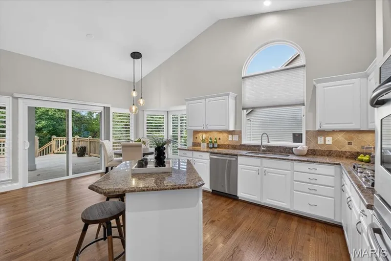 1308 Westhampton Woods Court, Wildwood, MO 63005 — listing photo 15 of 56