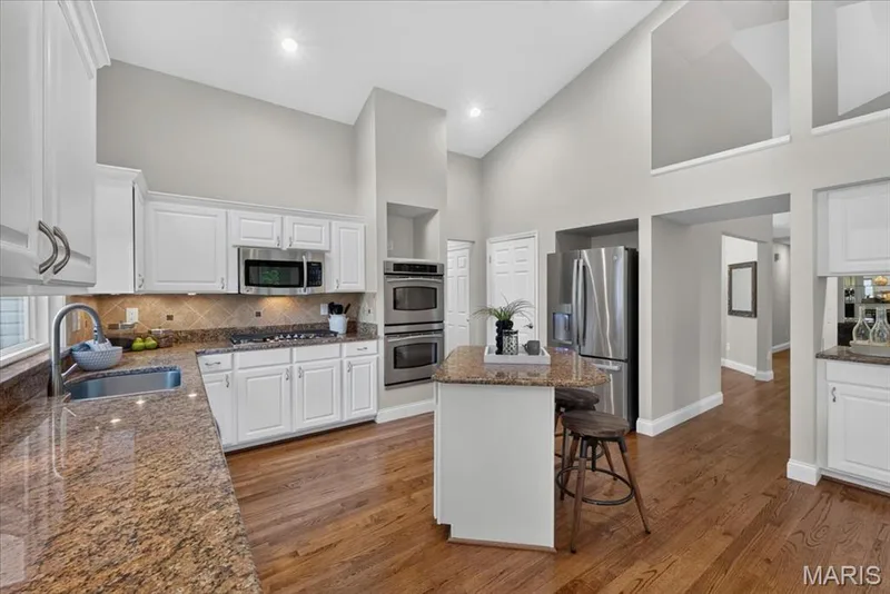 1308 Westhampton Woods Court, Wildwood, MO 63005 — listing photo 17 of 56