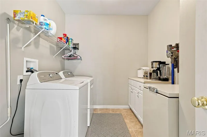 Main floor laundry - off the kitchen. — 17124 Windsor Crest Boulevard, Glencoe, MO 63038