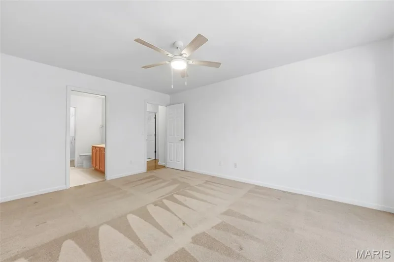 Spacious with ensuite bath and walk-in closet. — 199 Southern Oaks Drive, St Charles, MO 63303
