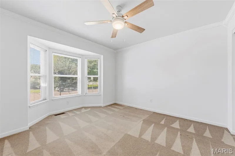 Second main floor bedroom or great office space! — 199 Southern Oaks Drive, St Charles, MO 63303