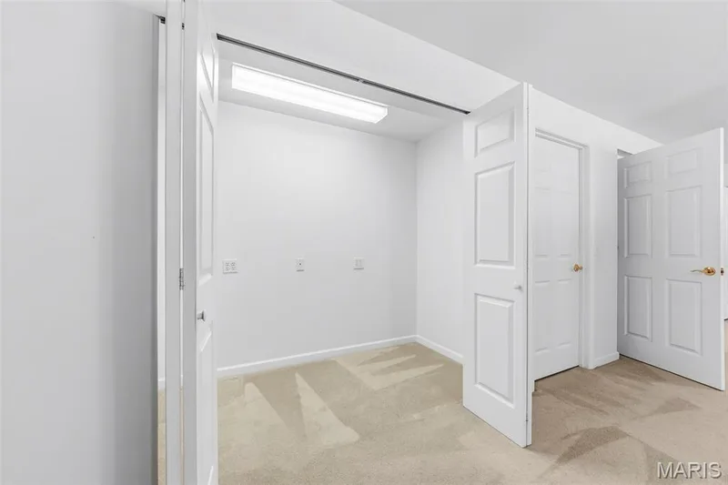 Great space to tuck away an office space or crafts! — 199 Southern Oaks Drive, St Charles, MO 63303