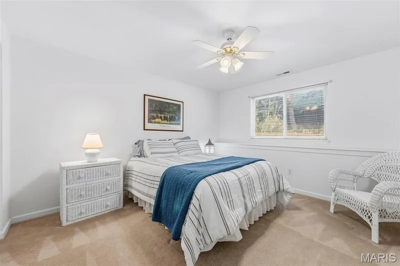 Look at this big 3rd bedroom! — 199 Southern Oaks Drive, St Charles, MO 63303