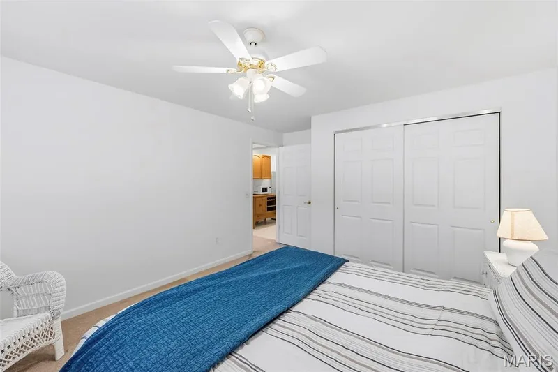 Excellent space for guest or office space! — 199 Southern Oaks Drive, St Charles, MO 63303