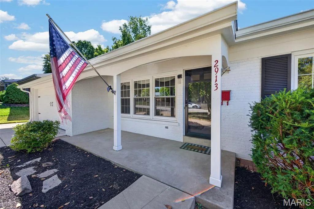 Welcome to 2913 Cypress Dr! — 2913 Cypress Drive, St Charles, MO 63301