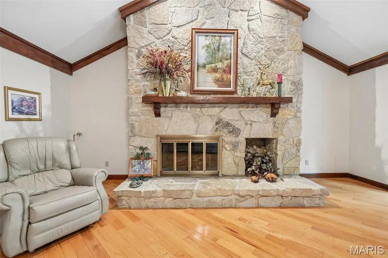 Woodburning - not used for many years — 2260 Ridgley Woods Drive, Chesterfield, MO 63005
