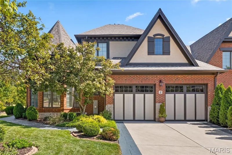 2 Upper Conway Lane, Chesterfield, MO 63017 — listing photo 1 of 51